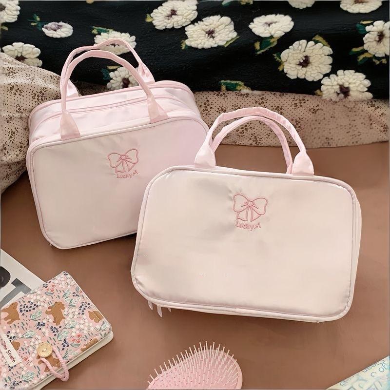 Large Capacity Portable Travel Cosmetic Bag Women's Lightweight Nylon Storage Organizer For Toiletries Easy To Carry Daily Use